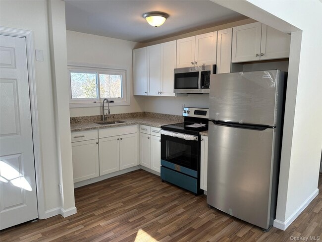 Building Photo - 9 Upper Hillman Rd