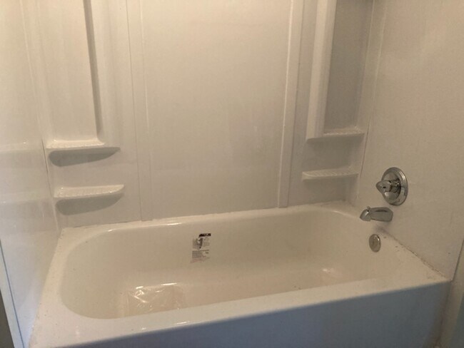 Building Photo - 2538 Ingleside Ave