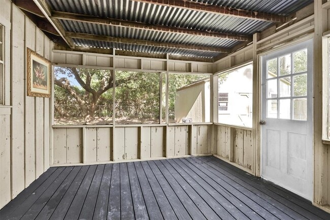 Building Photo - 4967 Lazy Ln