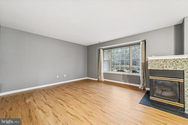 Building Photo - 606 Oswego Ct