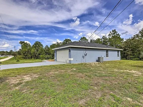 Building Photo - 2205 SW 142nd Court Rd
