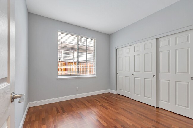 Building Photo - Remodeled 4-Bedroom 3-Bathroom House in Sa...