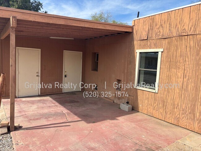 Building Photo - 2020 N Madelyn Ave