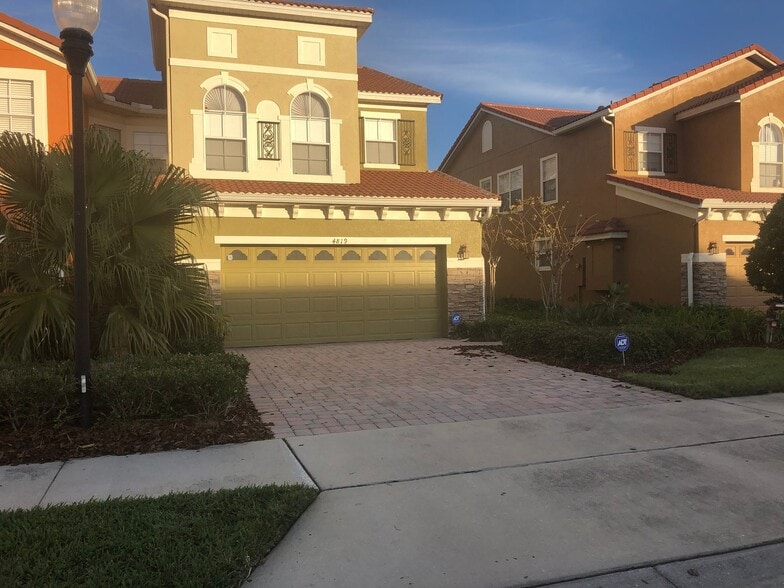 Building Photo - 4819 Fiorazante Ave