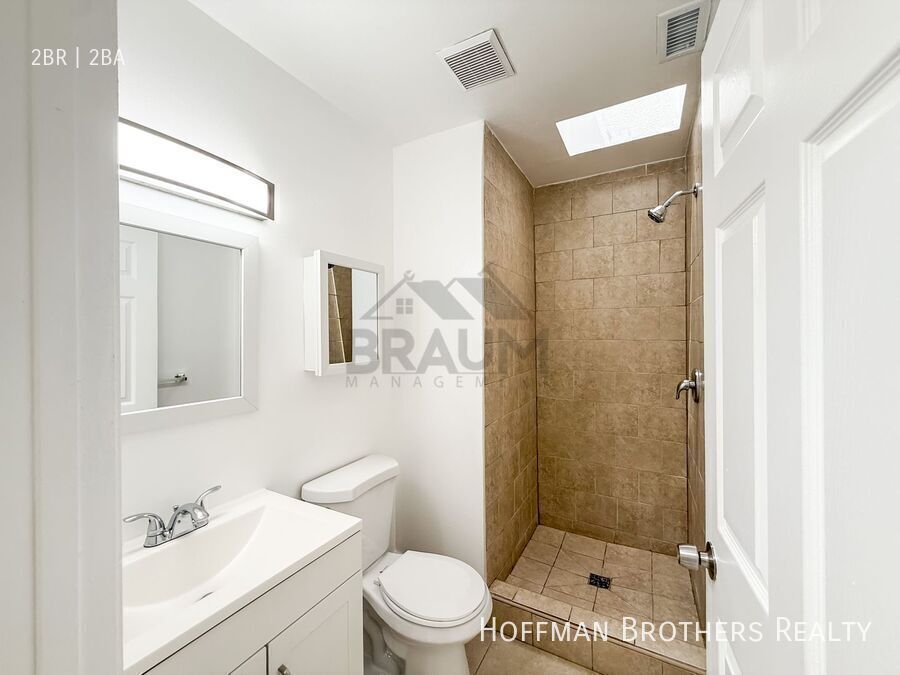 Building Photo - 14257 Friar St