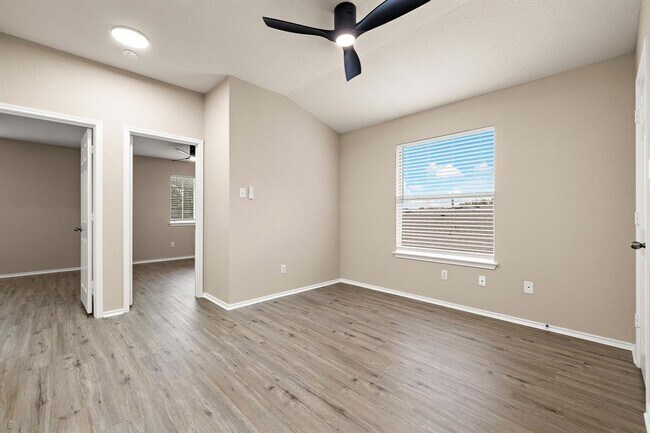 Building Photo - 4108 Whitecrest Cove