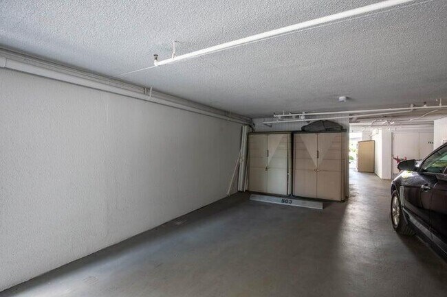 Building Photo - 4200 S Ocean Blvd