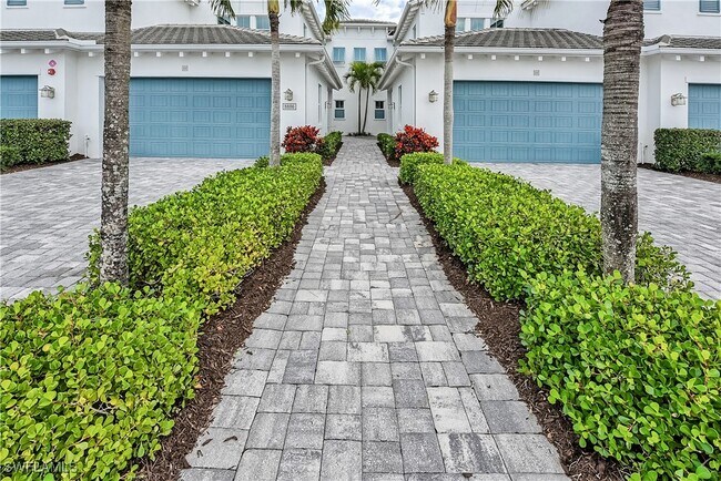 Building Photo - 8886 St Lucia Dr
