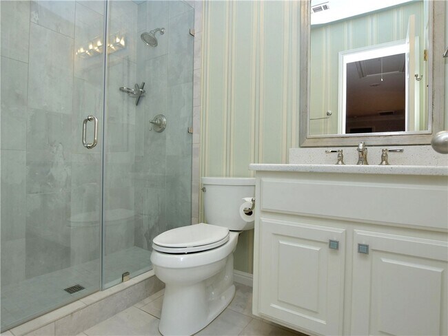 Building Photo - 2006 S Oak Canyon Rd