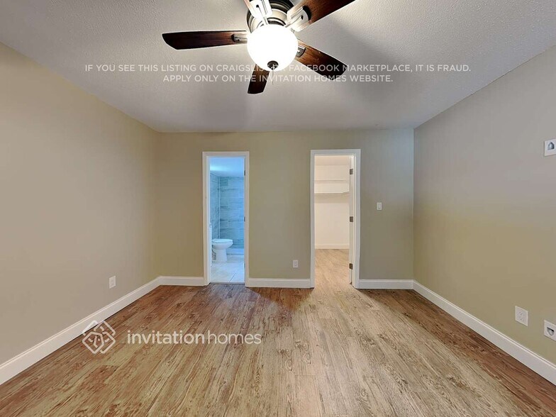 Building Photo - 1557 Nottingham Dr