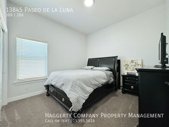 Building Photo - 13845 Paseo de Ln