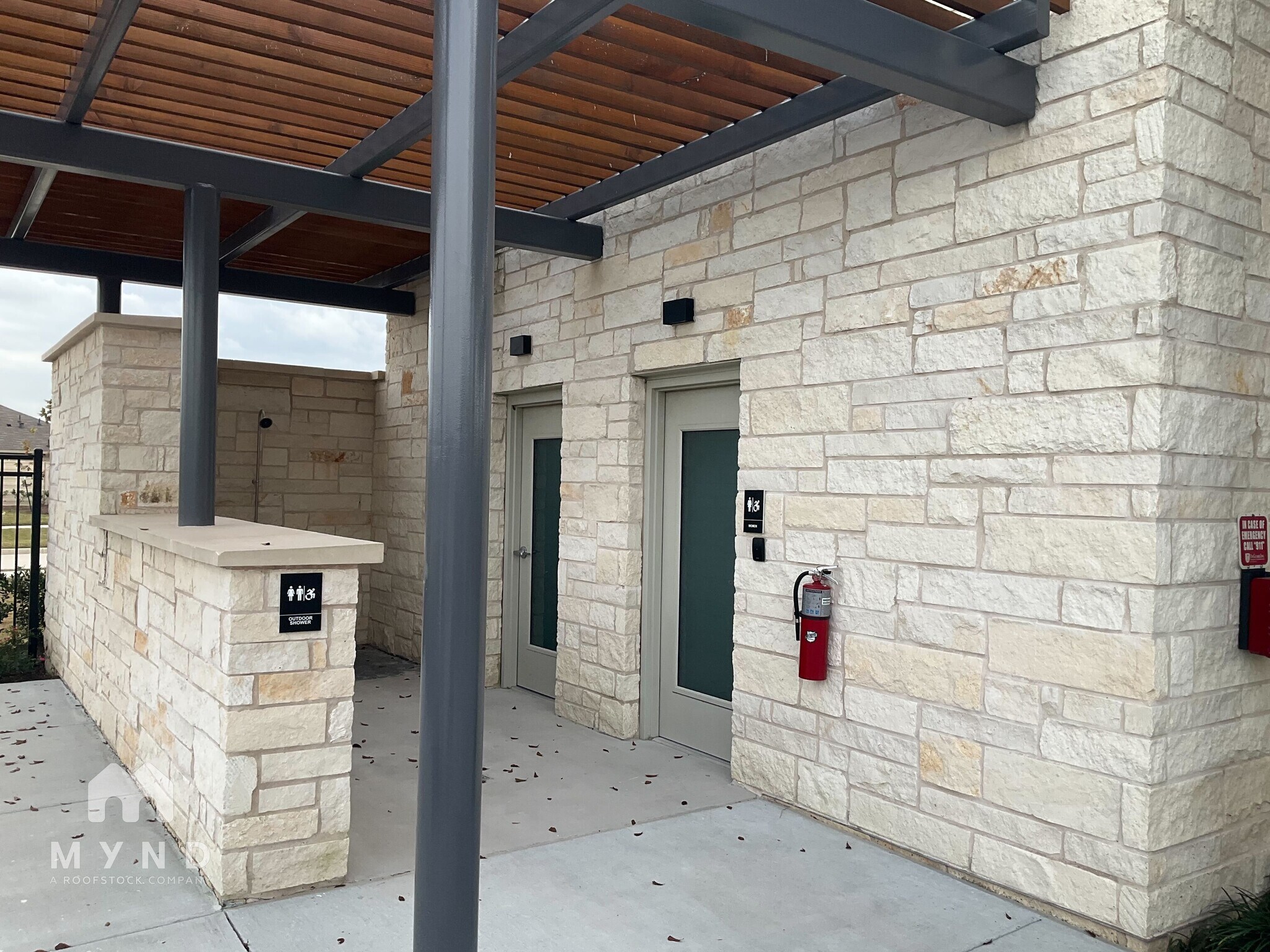 Building Photo - 21645 Balzola Ln