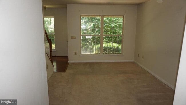 Building Photo - 841 Waterford Dr