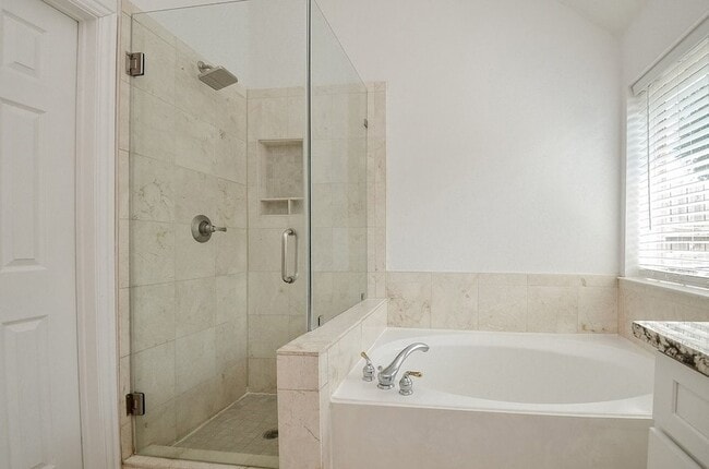 Building Photo - 20211 Canyon Ridge Ct