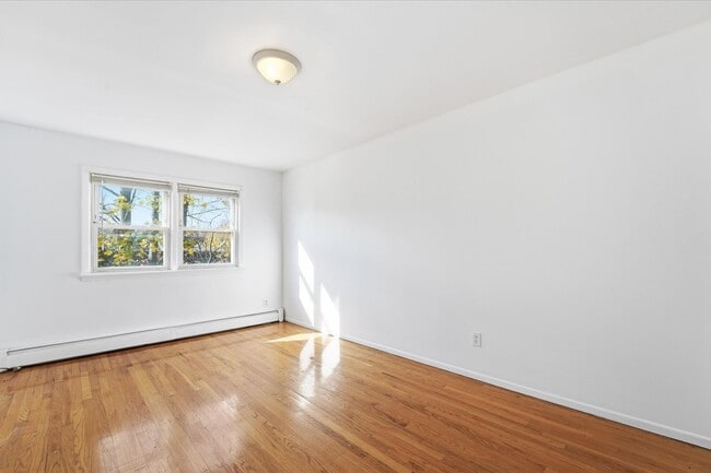 Primary Photo - 41 Alan Terrace