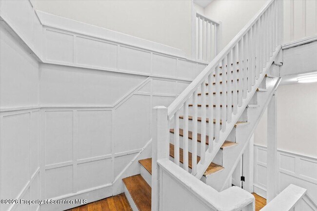 Building Photo - 840 Clay Ave