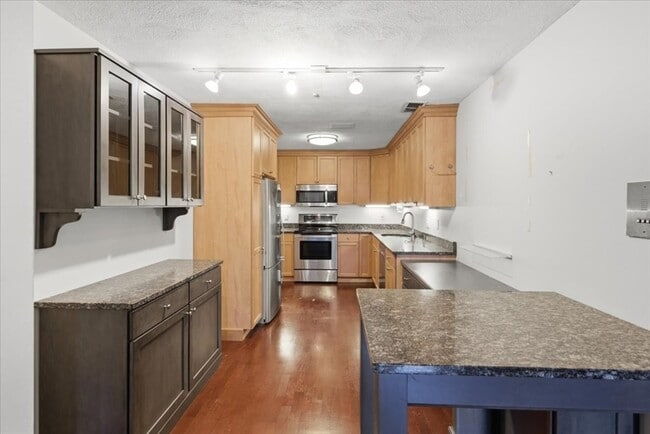 Building Photo - 360 Neponset St