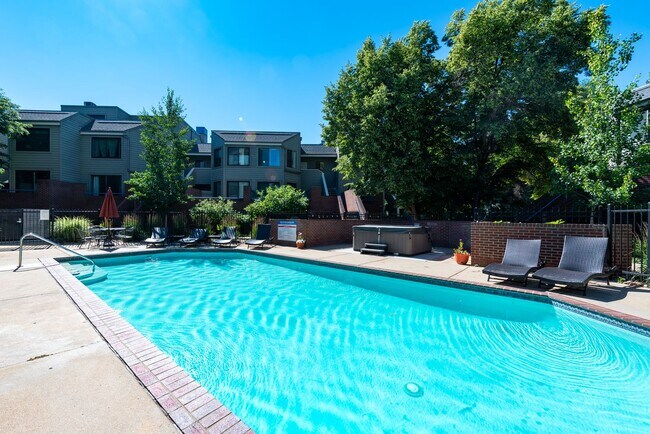 Building Photo - PRICE DROP! + MOVE IN SPECIAL!! 2 Bedroom Condo in Great Location with Pool and Underground Parking!