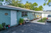 Building Photo - 6916 Julia Ct