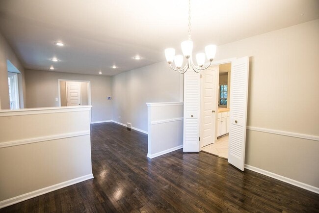Building Photo - 128 Seneca Ln