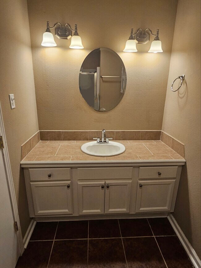 Building Photo - 16320 Langlinais Ln