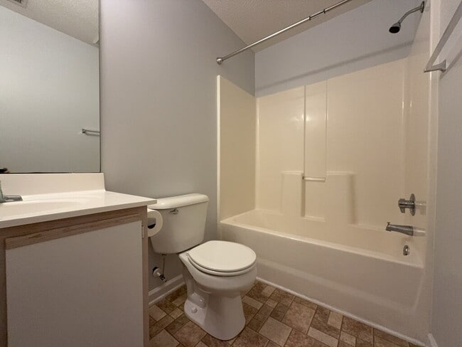 Building Photo - 807 Timberlake Trail