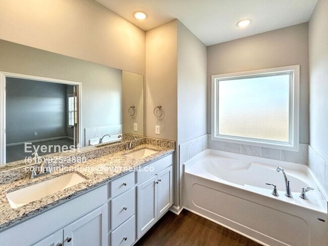 Building Photo - 1311 Ventura Ln