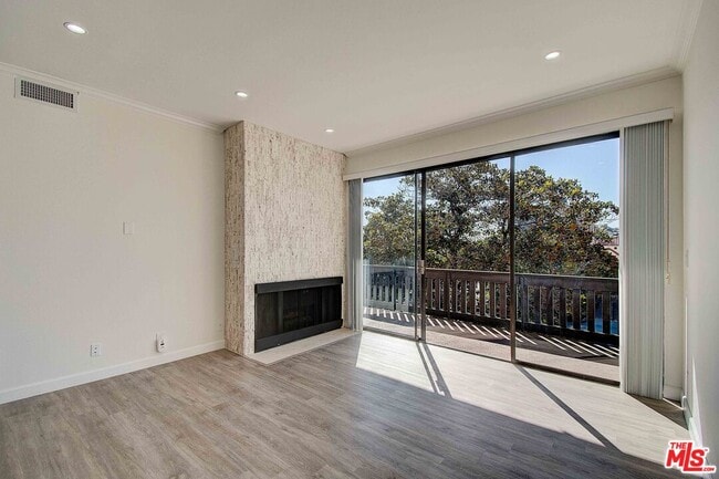 Building Photo - 2324 S Beverly Glen Blvd