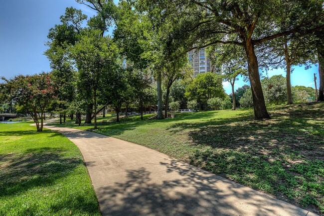Building Photo - 3525 Turtle Creek Blvd