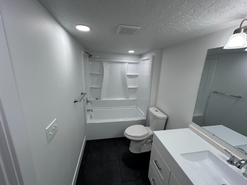 Building Photo - 2081 N 4100 W