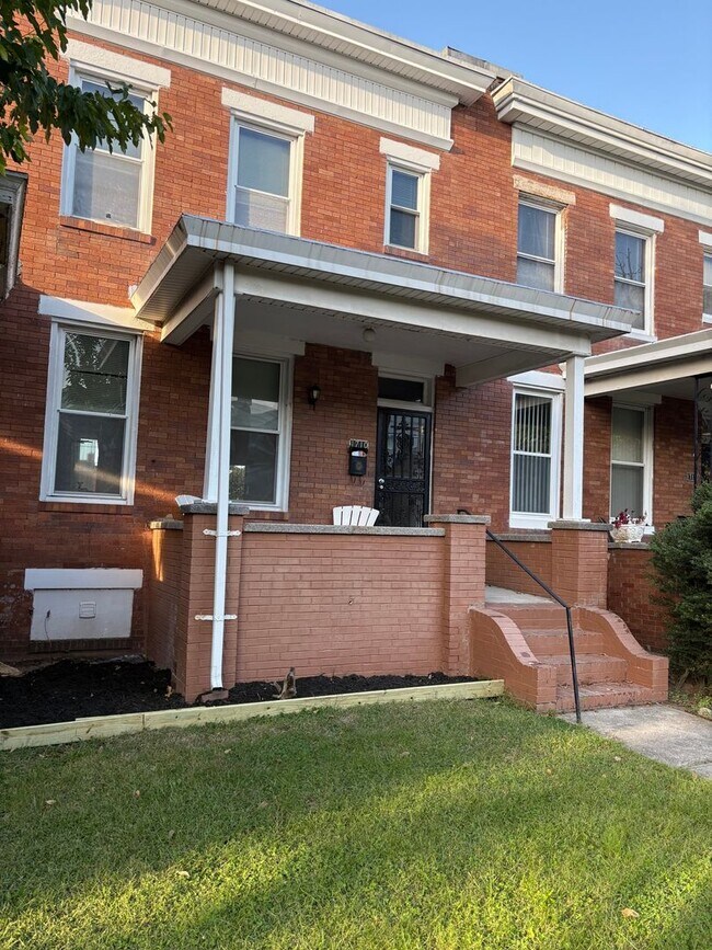 Building Photo - Charming 3BR Townhome in Baltimore Lake Montelbello