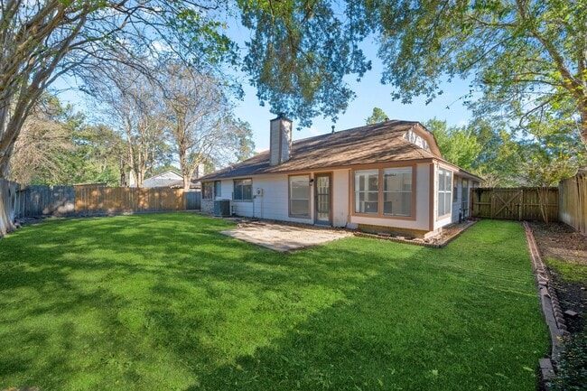 Building Photo - 2835 Twin Knolls Dr