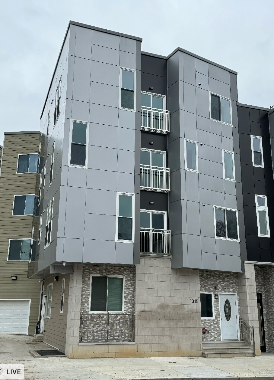 Building Photo - 1315 Ridge Ave