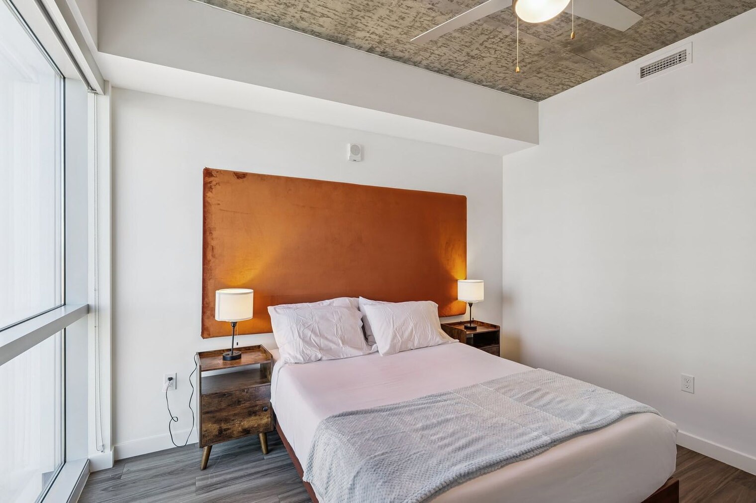 Building Photo - 222 E Jefferson St