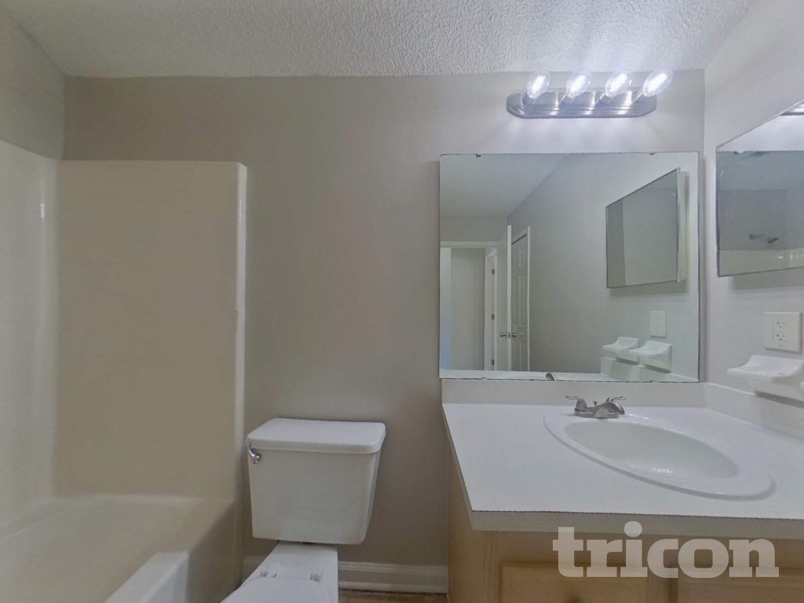 Building Photo - 522 Jimbay Dr