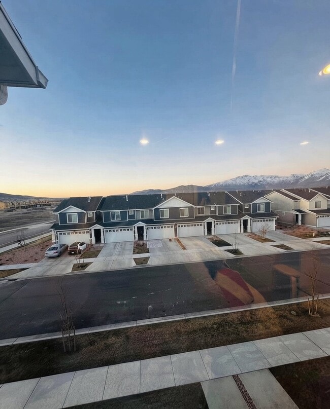 Building Photo - 1053 Waterway Ln