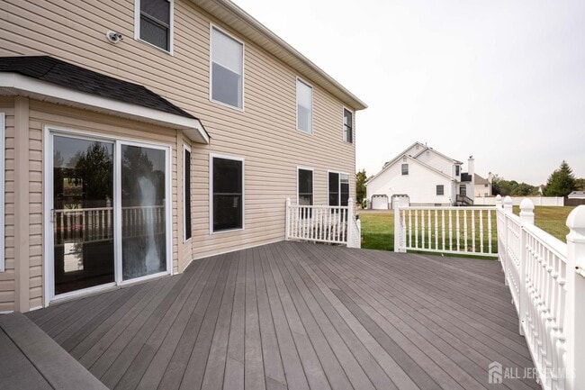 Building Photo - 27 Samantha Dr