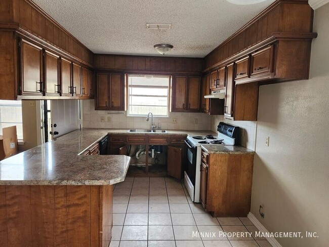 Building Photo - 2108 76th St