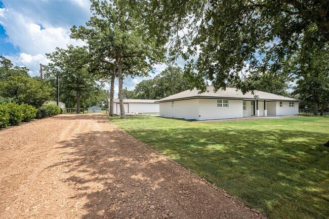 Building Photo - 3901 FM109