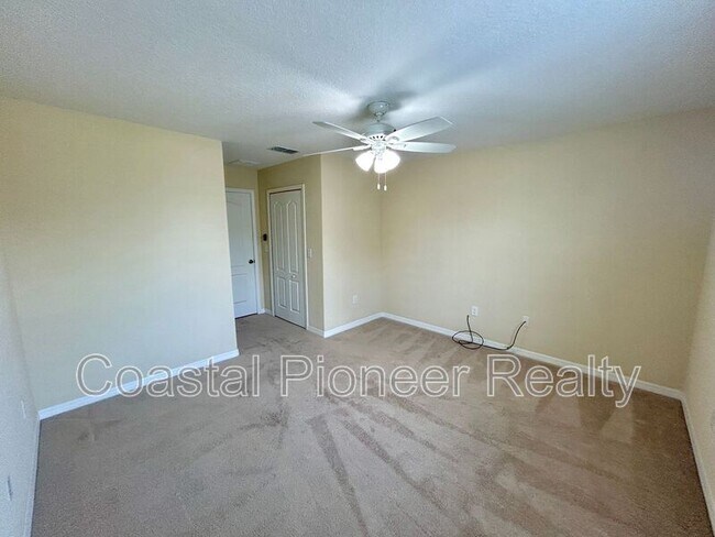 Building Photo - 2123 Roanoke Springs Dr