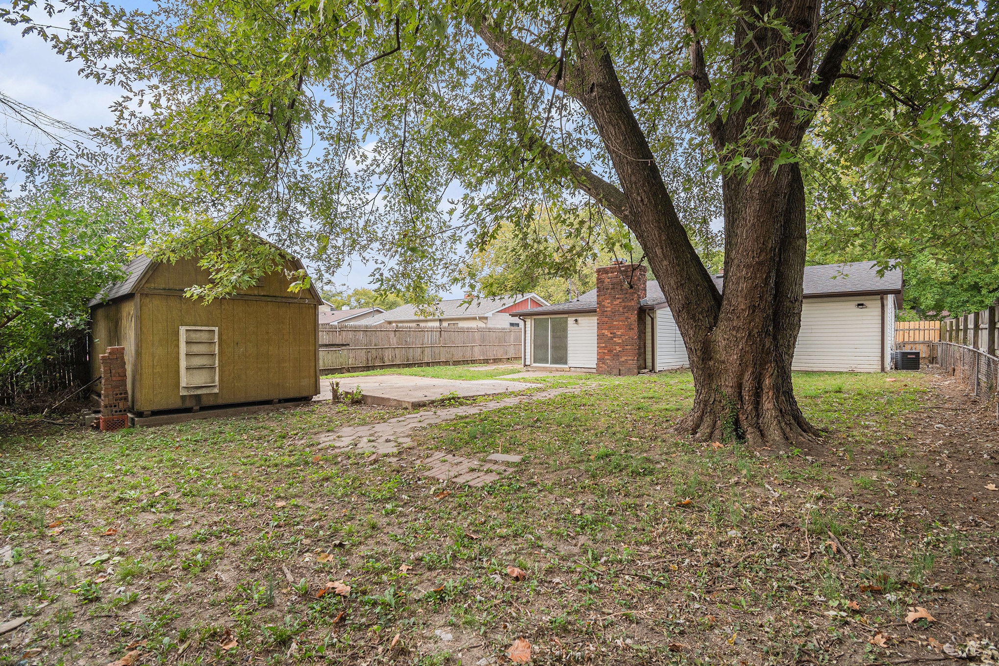 Building Photo - 126 Saint Robert Dr