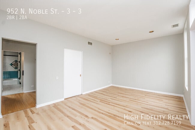 Building Photo - 952 N Noble St