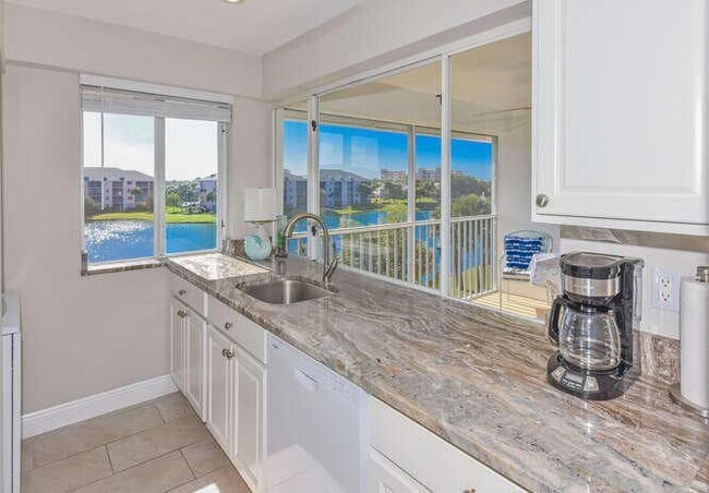 Building Photo - 353 S US Hwy 1