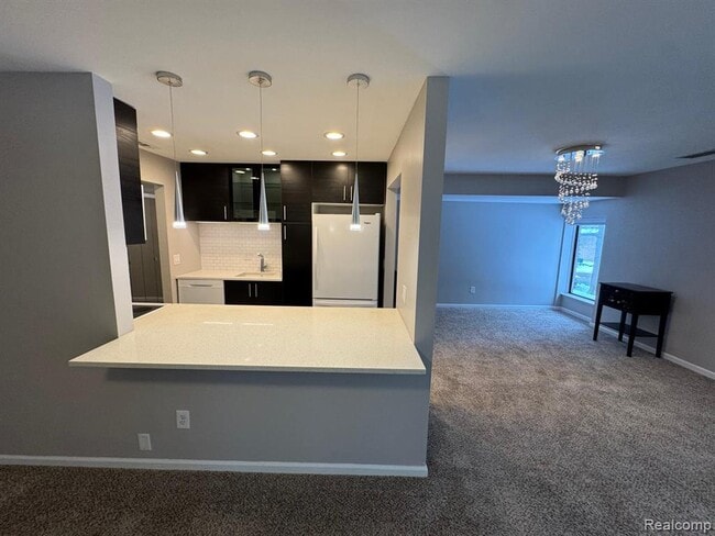 Building Photo - 18453 University Park Dr