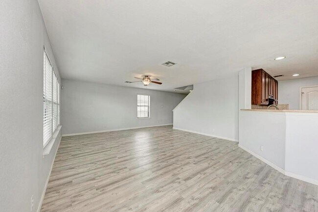 Building Photo - 530 Sheep Trail Dr