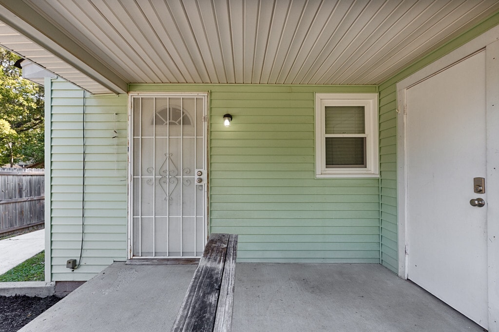 Building Photo - 3912 Hillcrest Ct SW
