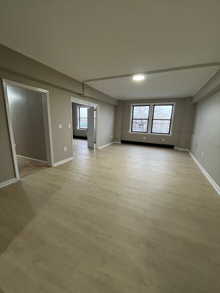 Building Photo - 150 S Harrison St