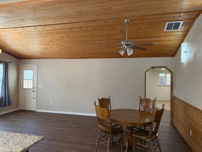 Building Photo - Charming Barndominium Rental with Scenic F...