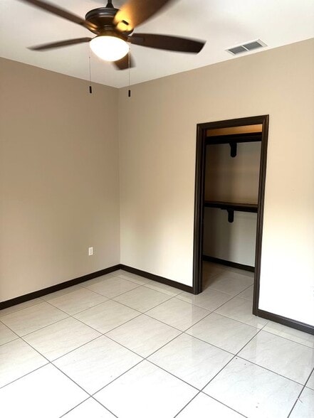 Building Photo - 537 Wild Rose Ln