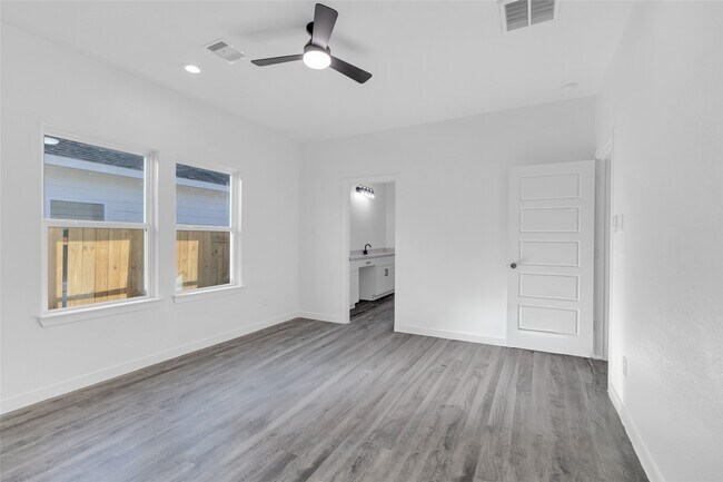 Building Photo - 401 E Martin Luther King Blvd